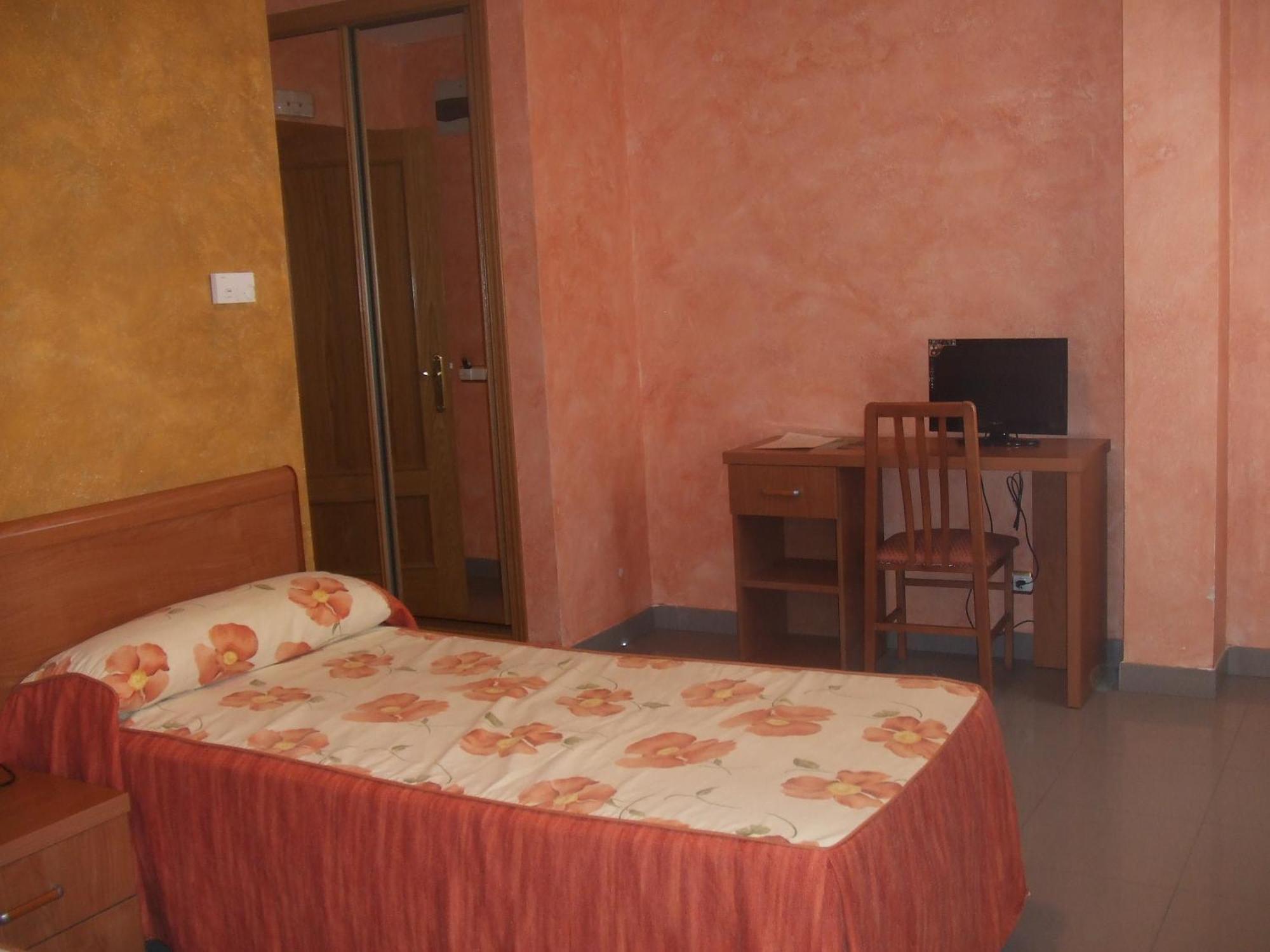 Hotel Vadorrey Roa Exterior photo